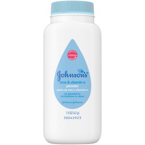Johnson's Cornstarch Baby Powder with Aloe and Vitamin E